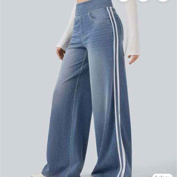 HALARA Denim - Halara Flex High Waisted Stripe Wide Leg Jeans w/ Pockets Size Medium